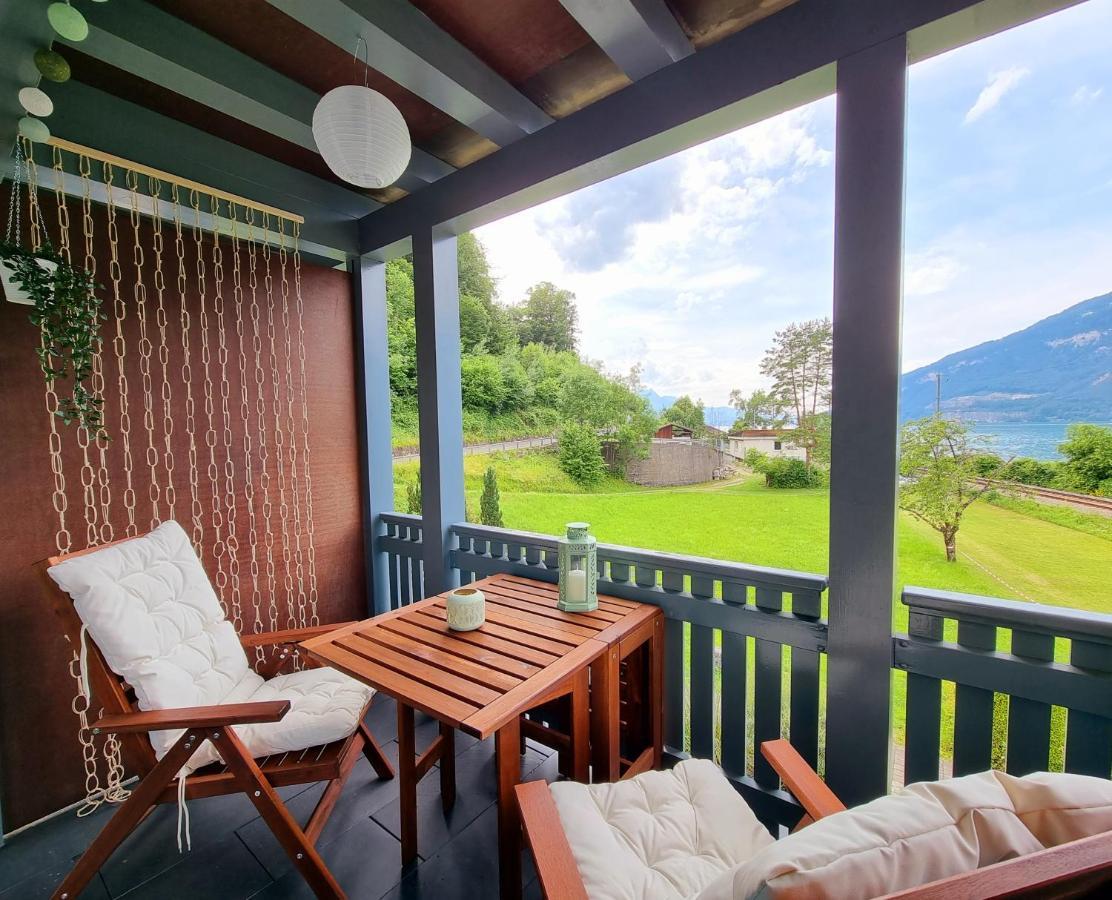 Strandhuesli Directly On Lake Thun دارليغن المظهر الخارجي الصورة